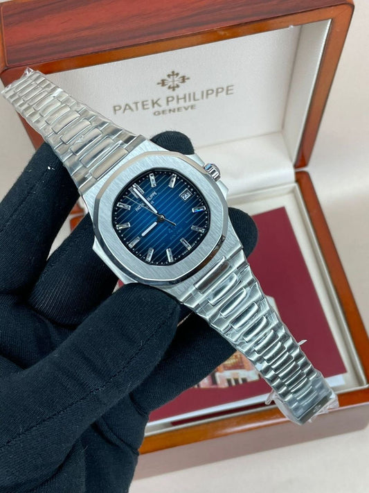Patek Philippe Nautilus haute horlogerie sportive acier — SALCIR Sénégal