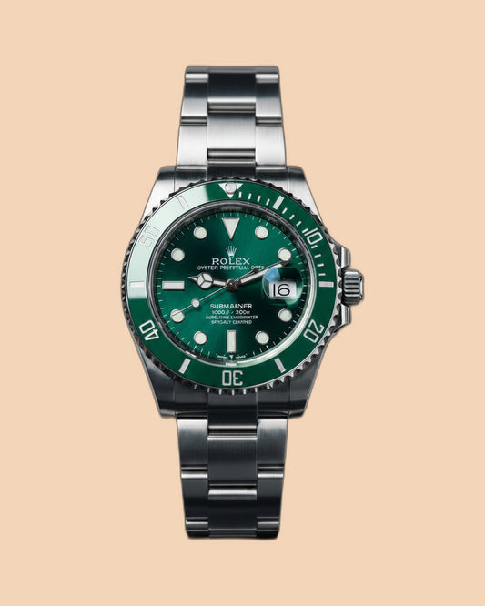 Montre SALCIR Abysse Forêt sur fond crème — montre de plongée cadran vert à Dakar