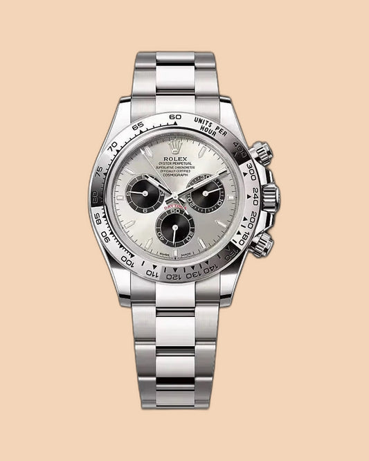 Montre SALCIR Piste Argent sur fond crème — chronographe cadran argenté à Dakar