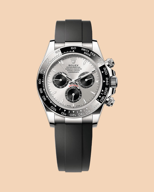 Montre SALCIR Piste Ghost sur fond crème — chronographe monochrome à Dakar