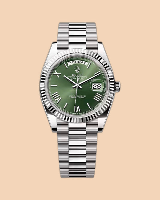 Montre SALCIR Souverain Or sur fond crème — montre prestige dorée à Dakar